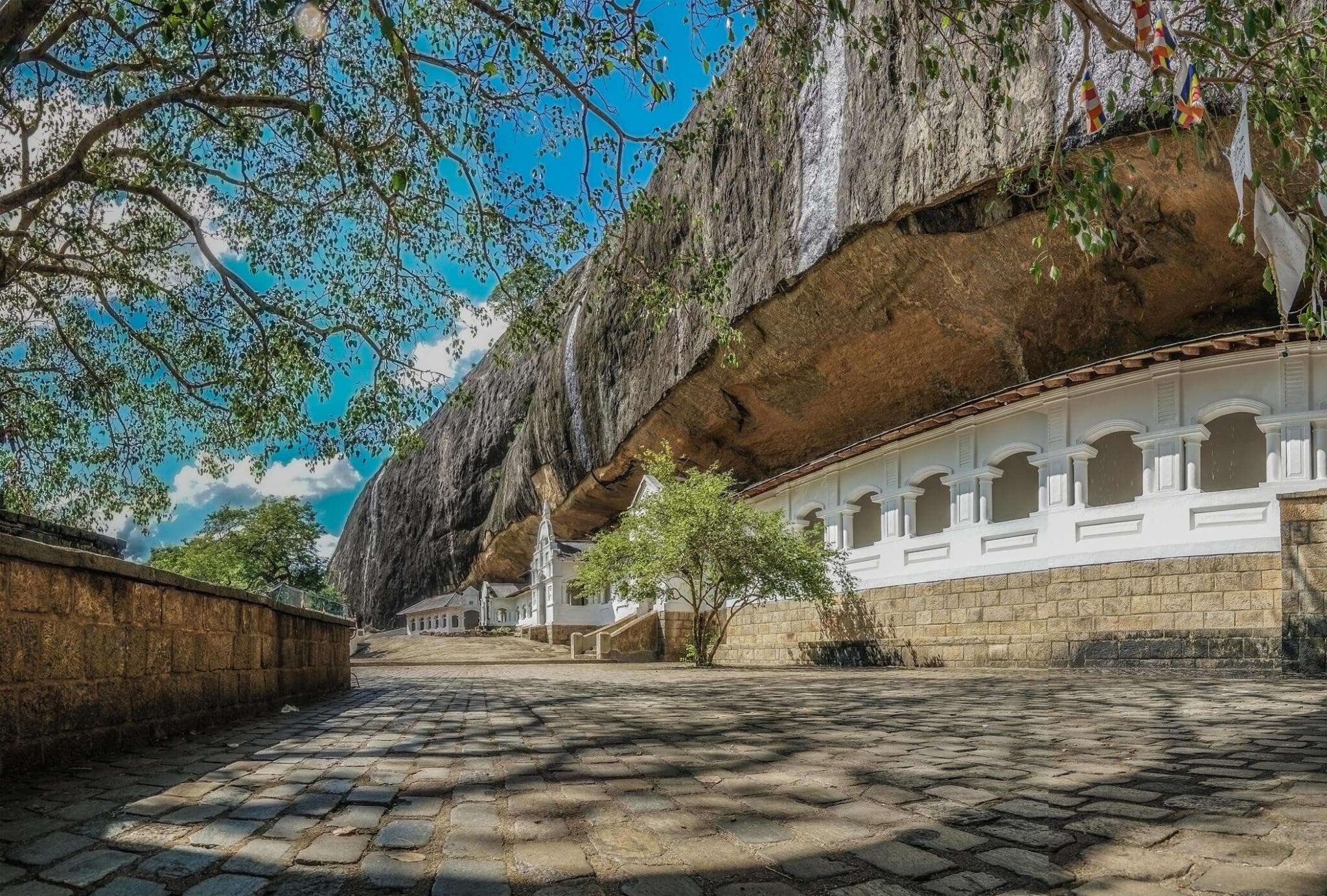 Dambulla Cave Temple